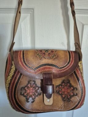 NWOT !Handcrafted Brown Leather Floral Crossbody Bag